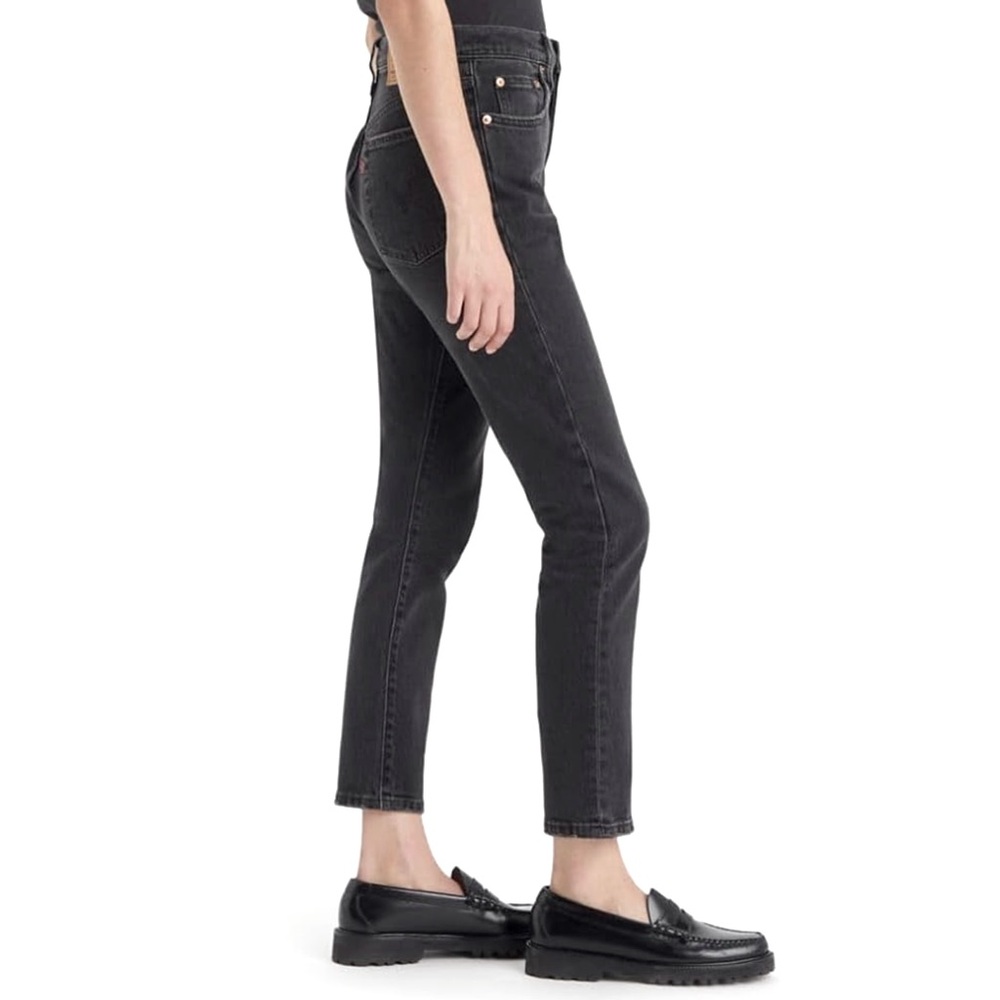Levi’s 501 Skinny Jeans in Worn In Black Size 27 US 4 Length 28